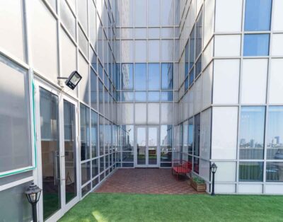 משרד עם עיצוב אדריכלי