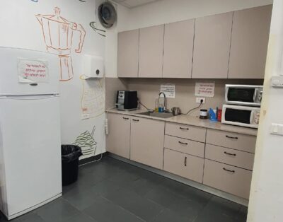 משרד עם עיצוב אדריכלי