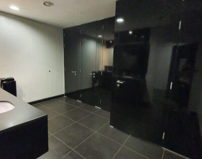 משרד עם עיצוב אדריכלי